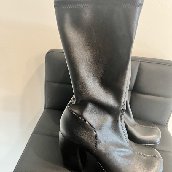 Zara Black Over-The-Knee Platform Boots - Picture 3 of 6
